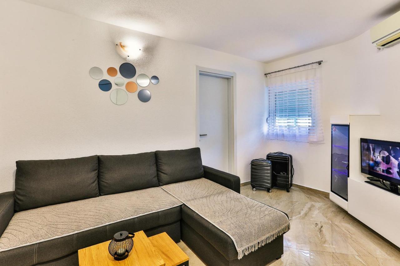 Zara Apartment Budva Eksteriør bilde