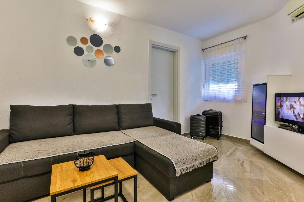 Zara Apartment Budva Eksteriør bilde